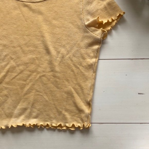 💘NWOT!! AE Waffle Knit Lettuce Hem Tee - Picture 4 of 8